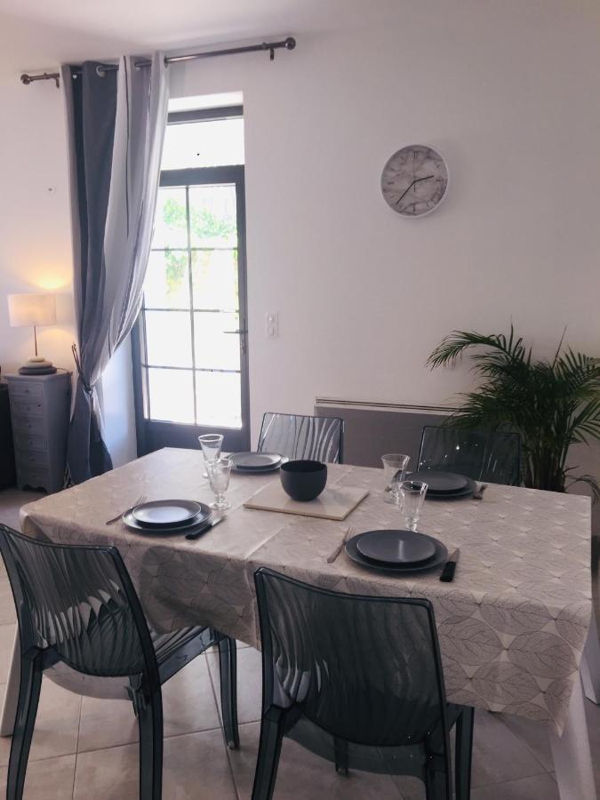 Appartement Cour Ancienne Abbaye Saint-Astier  Kültér fotó